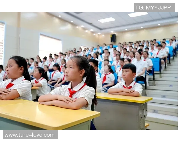 校园足球明星的定义与影响力探讨及其在青少年成长中的重要性 校园足球明星的定义与影响力探讨及其在青少年成长中的重要性