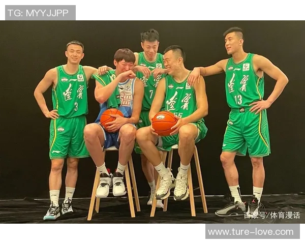 赛后分析:西安篮球队与深圳篮球队在战术灵活性上的较量与启示 赛后分析:西安篮球队与深圳篮球队在战术灵活性上的较量与启示