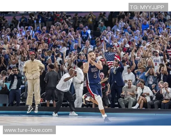 足球明星与篮球巨星的风采对比与影响力分析 足球明星与篮球巨星的风采对比与影响力分析