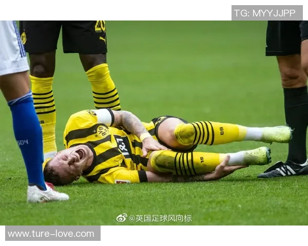足球明星脚伤背后的隐秘故事与复出之路的艰辛历程 足球明星脚伤背后的隐秘故事与复出之路的艰辛历程