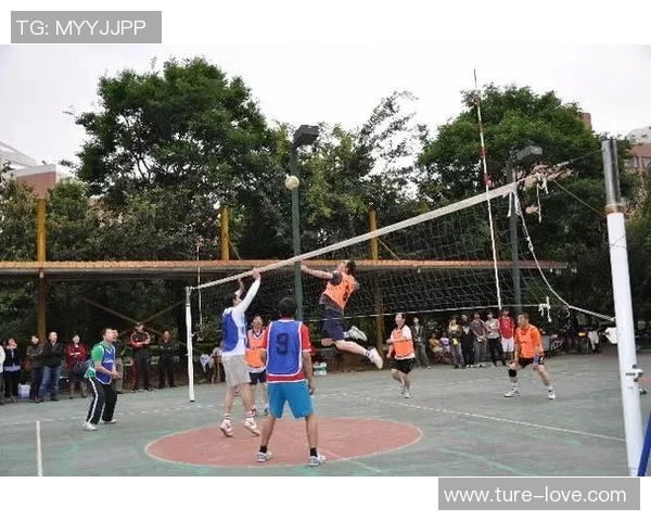 重庆排球队选拔赛点评展现力量与团队协作的精彩表现 重庆排球队选拔赛点评展现力量与团队协作的精彩表现