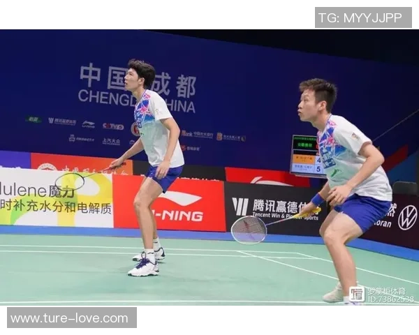 重庆羽毛球队总决赛技术分析与表现评估全面解读 重庆羽毛球队总决赛技术分析与表现评估全面解读